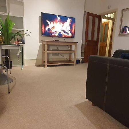 Walk To London Bridge En Suite Apartment With Kitchen Esterno foto